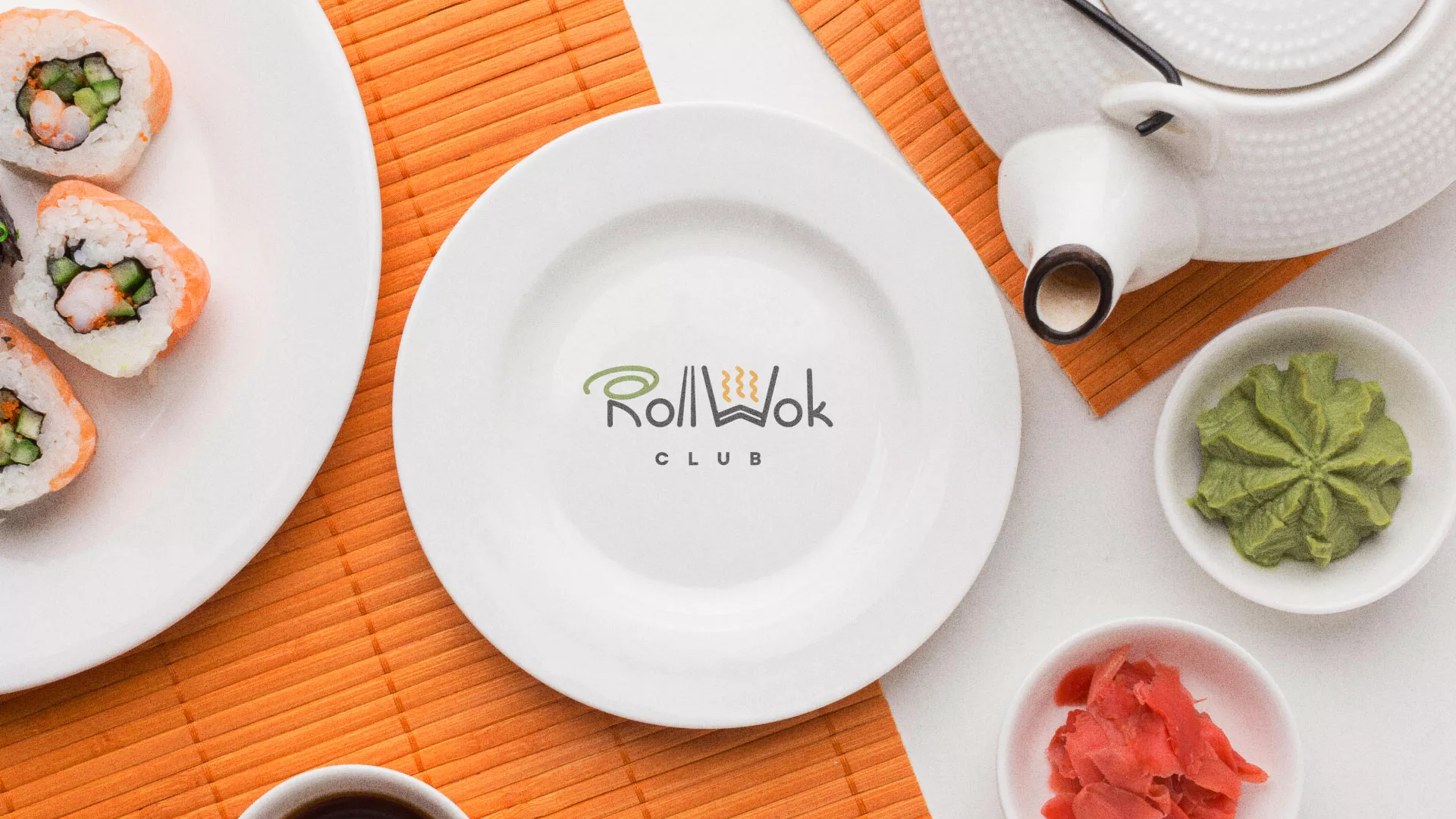 Разработка логотипа и фирменного стиля суши-бара «Roll Wok Club» в Пыталово